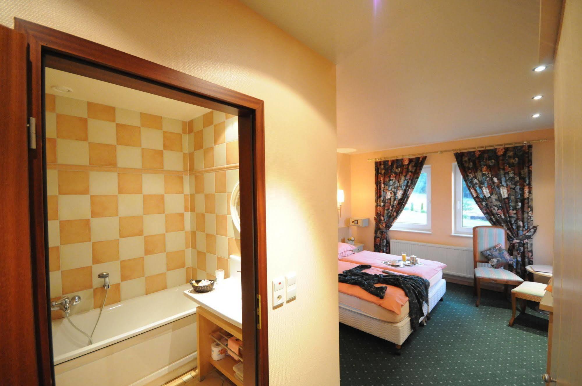 Hotel Hotleu Waimes Esterno foto
